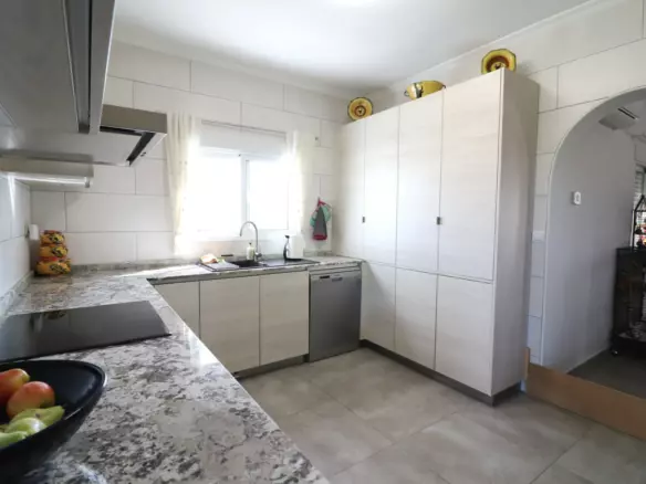 3-bedroom Country House In Orihuela, Spain (138 M²)