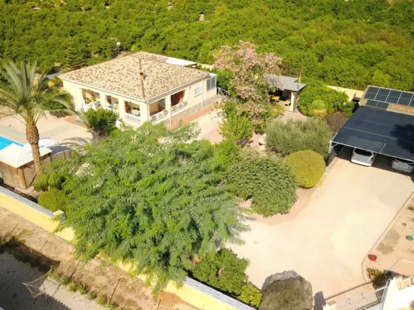 3-bedroom Country House In Orihuela, Spain (138 M²)