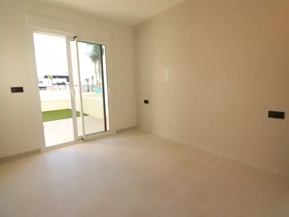 2-bedroom Apartment In Guardamar Del Segura, Spain (88 M²)