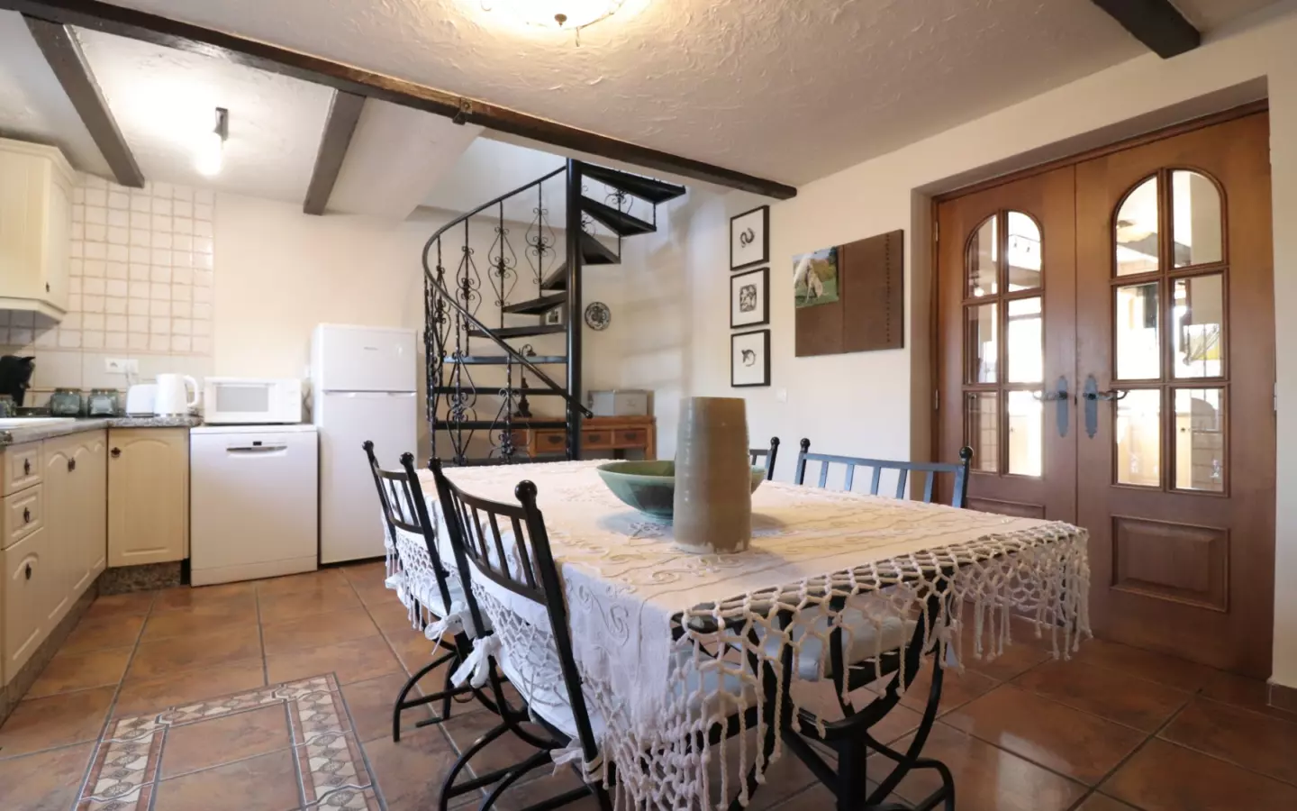 4-bedroom Country House In Albatera, Spain (231 M²)