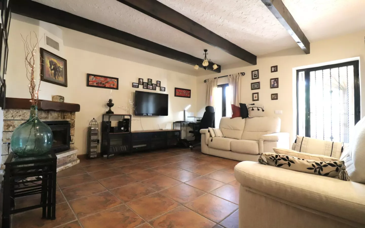 4-bedroom Country House In Albatera, Spain (231 M²)
