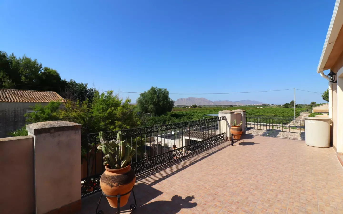 4-bedroom Country House In Albatera, Spain (231 M²)