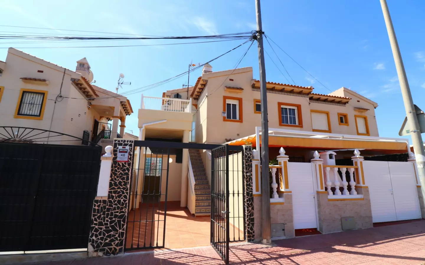 2-bedroom Apartment In Orihuela Costa, Spain (52 M²)