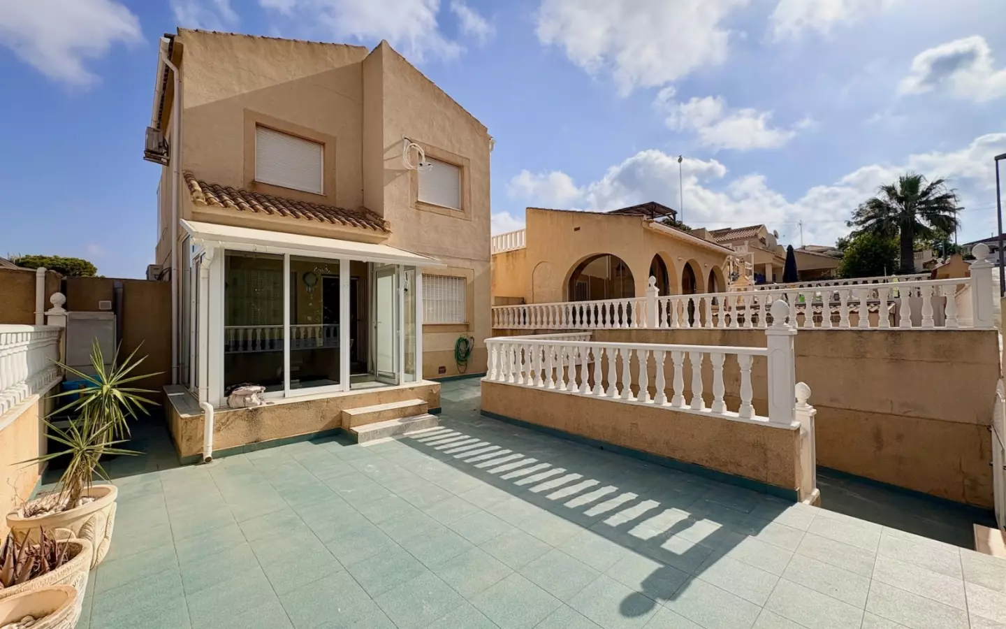 4-bedroom House In Torrevieja, Spain (127 M²)