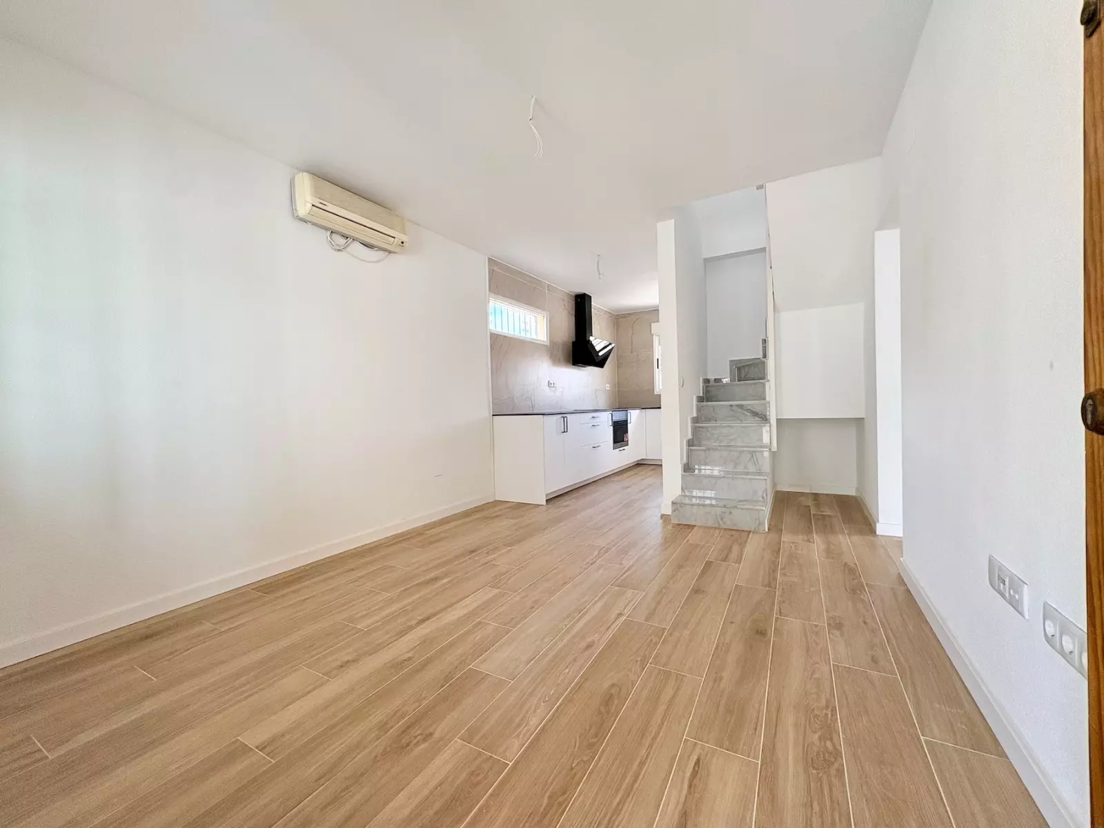 4-bedroom House In Torrevieja, Spain (127 M²)