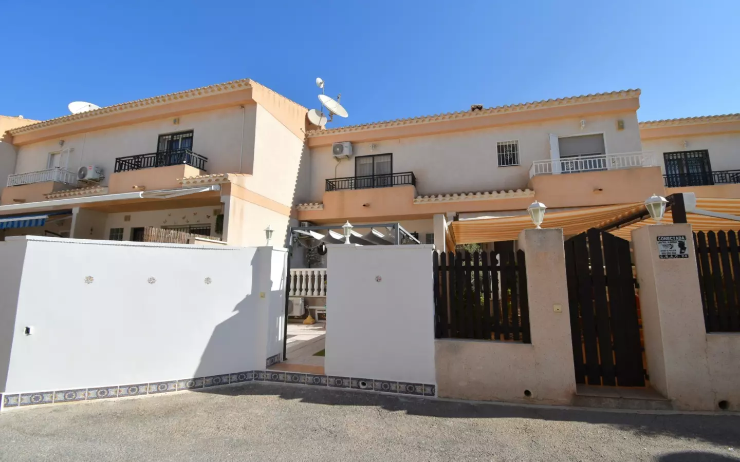4-bedroom Townhouse In Orihuela Costa, Spain (167 M²)