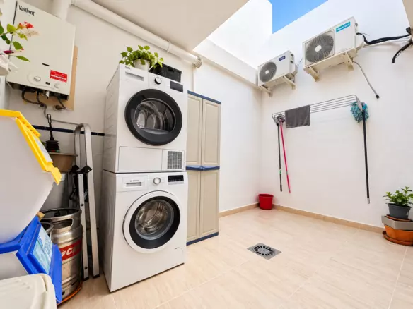 3-bedroom Town House In Daya Nueva, Spain (168 M²)