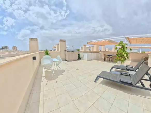 2-bedroom Property In Torrevieja, Spain (93 M²)