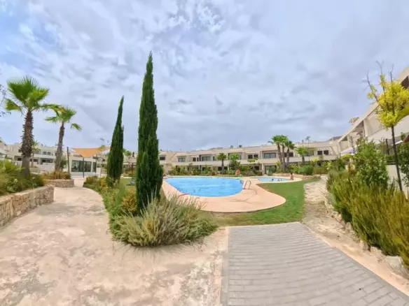 2-bedroom Property In Torrevieja, Spain (93 M²)