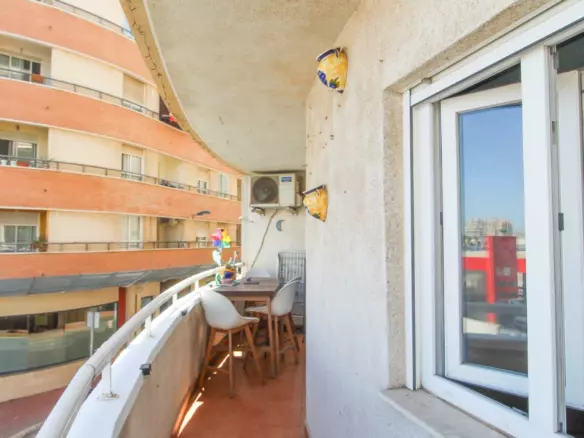 3-bedroom Apartment In Torrevieja, Spain (126 M²)