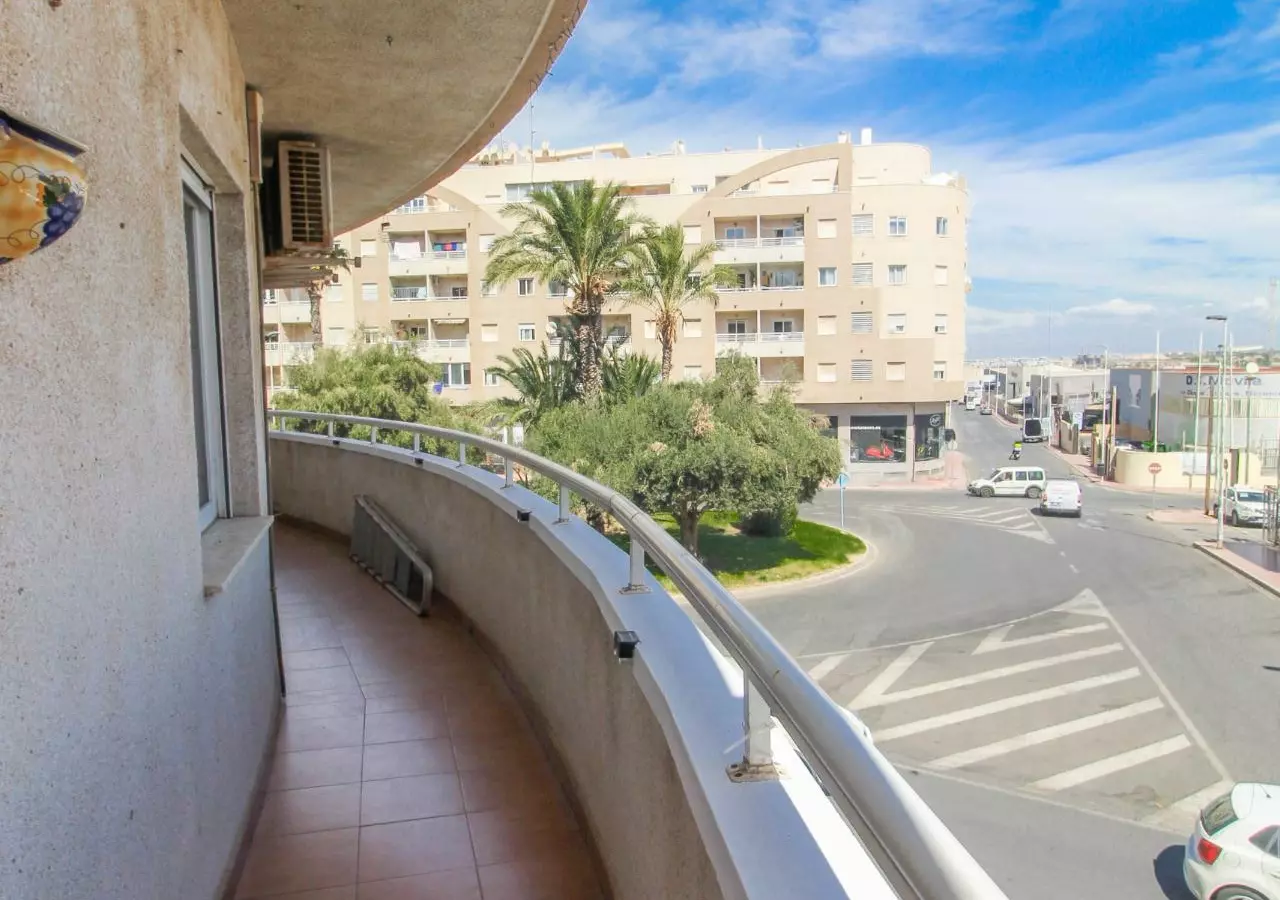 3-bedroom Apartment In Torrevieja, Spain (126 M²)