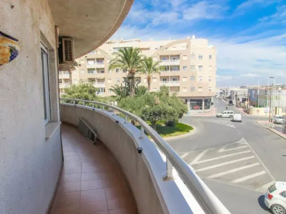 3-bedroom Apartment In Torrevieja, Spain (126 M²)