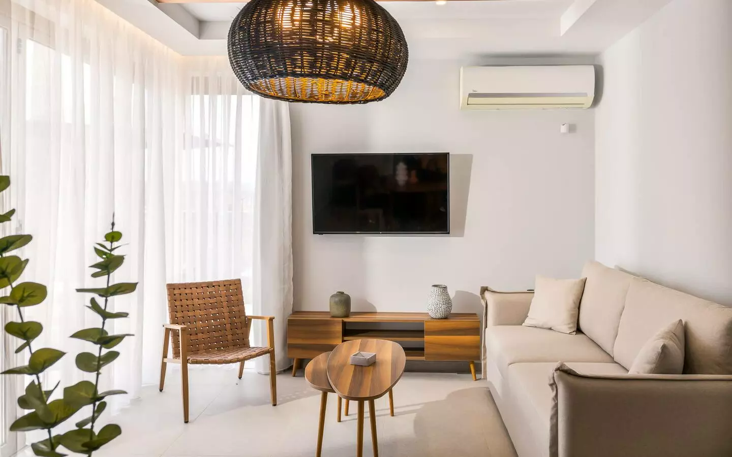 Investment Opportunity: Complex Of 3 Luxury Villas With Pools And Expansion Potential – Anopolis, Heraklion