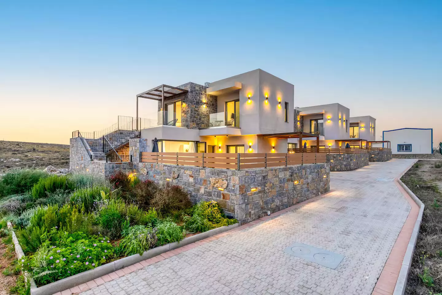 Investment Opportunity: Complex Of 3 Luxury Villas With Pools And Expansion Potential – Anopolis, Heraklion