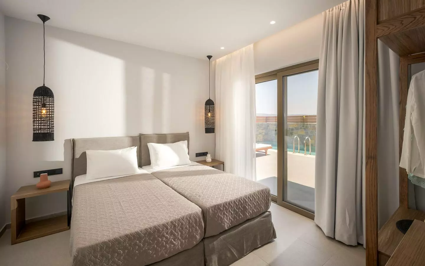 Investment Opportunity: Complex Of 3 Luxury Villas With Pools And Expansion Potential – Anopolis, Heraklion