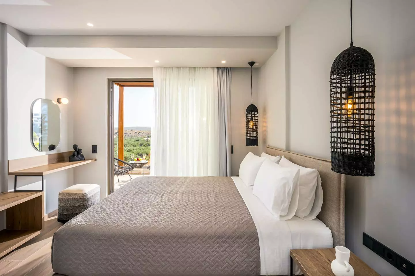 Investment Opportunity: Complex Of 3 Luxury Villas With Pools And Expansion Potential – Anopolis, Heraklion