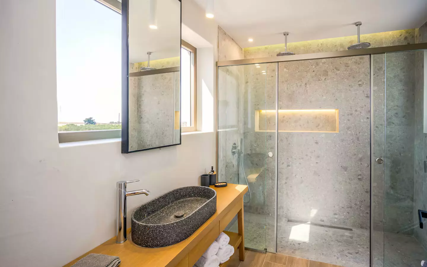 Investment Opportunity: Complex Of 3 Luxury Villas With Pools And Expansion Potential – Anopolis, Heraklion