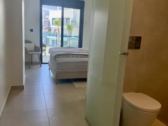 2-bedroom Apartment In Guardamar Del Segura, Spain