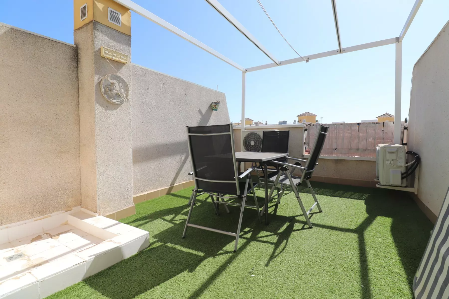 o_1jtim852r1pu187v19kis501ru822-064674 2-bedroom Townhouse In Algorfa, Spain (88 M²)