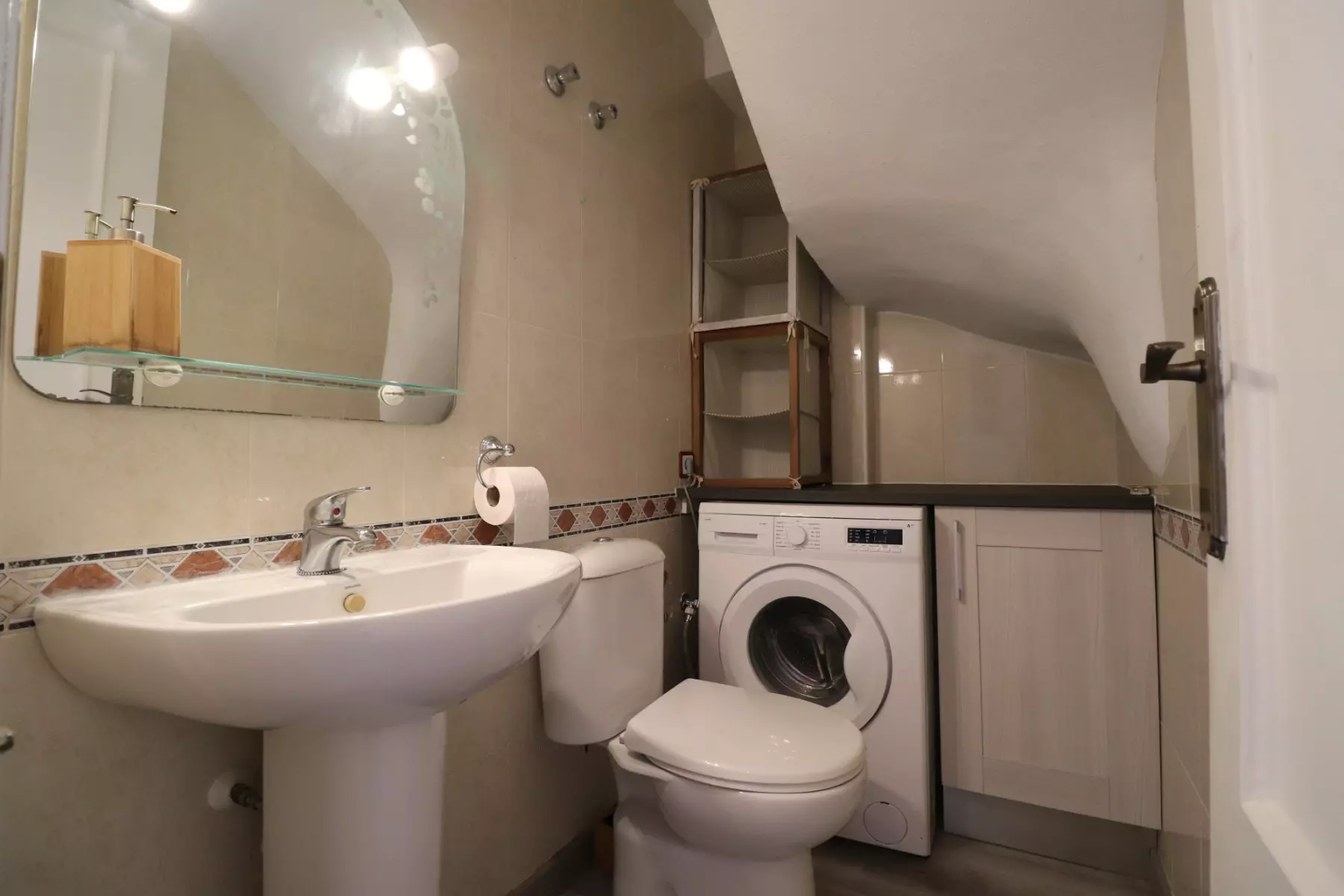 o_1jtim852r1ve9192h1cmj7qh1les27-476573 2-bedroom Townhouse In Algorfa, Spain (88 M²)