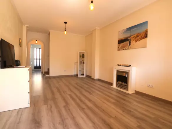 2-bedroom Townhouse In Algorfa, Spain (88 M²)