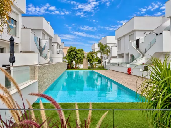 3-bedroom Penthouse In Pilar De La Horadada, Spain (110 M²)