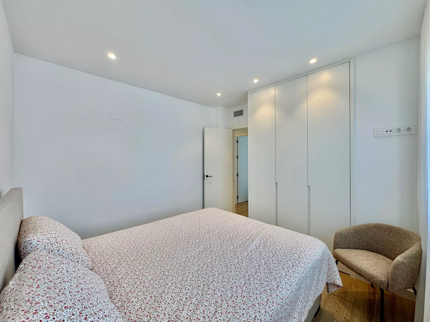 p-d55b9aa9cfac9119-c5d1d0 3-bedroom Penthouse In Pilar De La Horadada, Spain (110 M²)