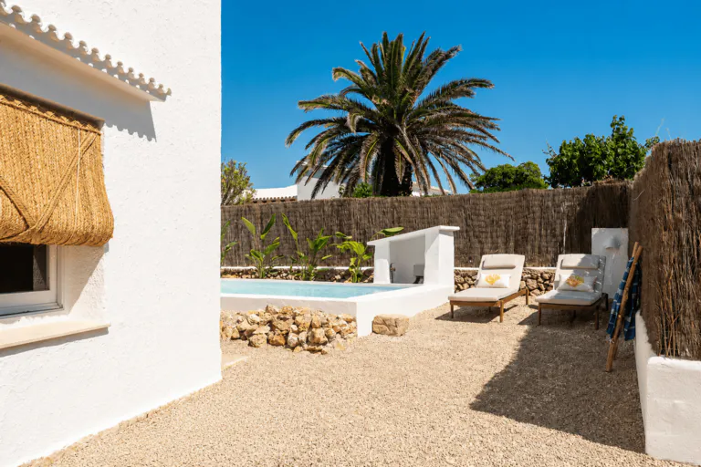 Renovated 4-bedroom Villa With Private Pool And Parking In S’algar, Menorca