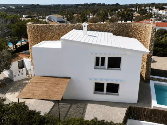 Renovated 4-bedroom Villa With Private Pool And Parking In S’algar, Menorca