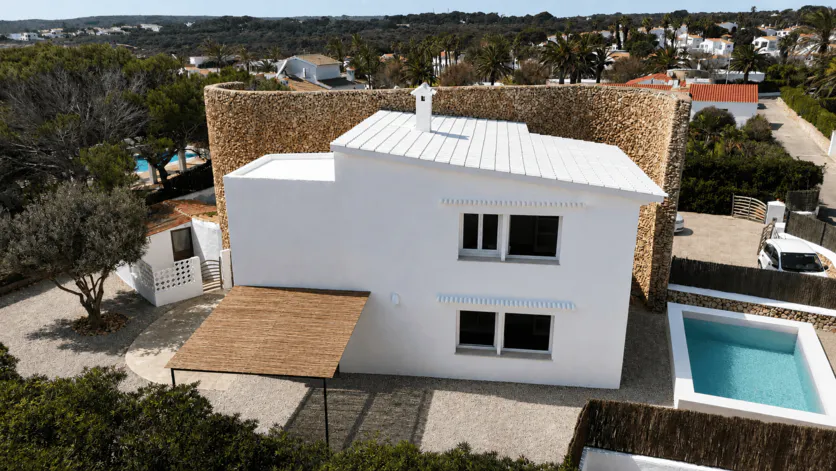 Renovated 4-bedroom Villa With Private Pool And Parking In S’algar, Menorca