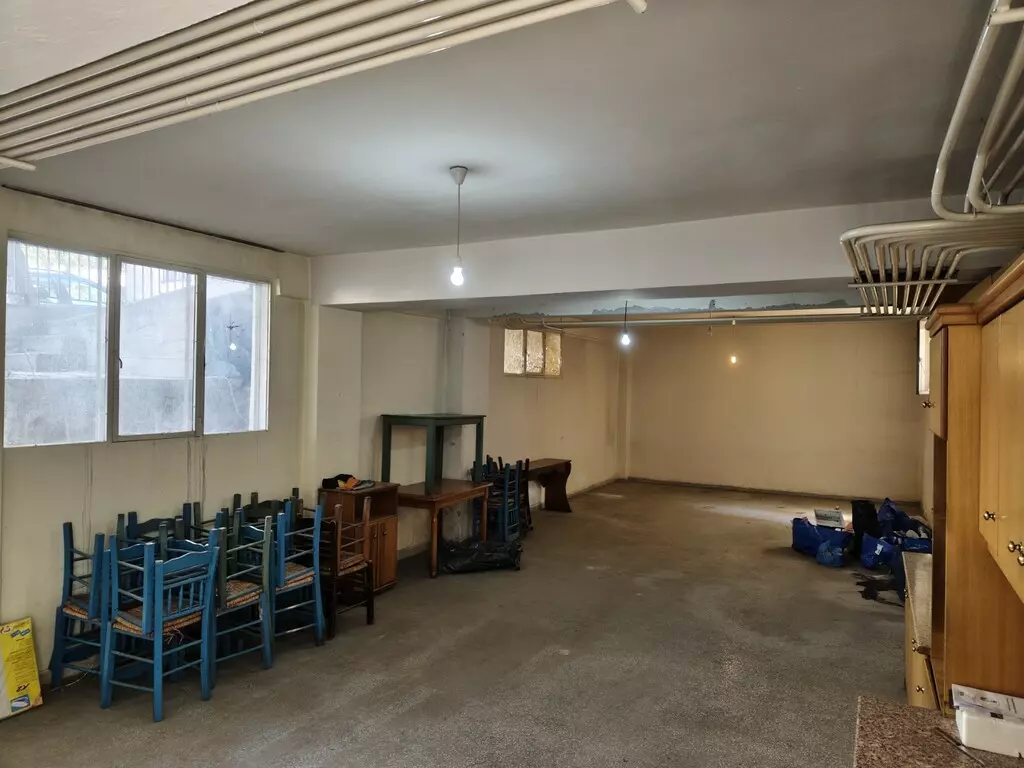Commercial Property In Toumpa, Greece (90 M²)