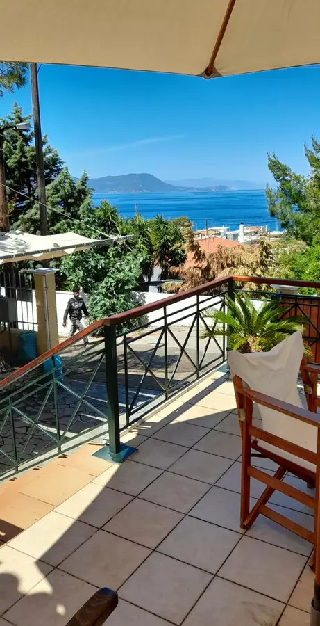 2-bedroom Detached House In Vilia, Greece (130 M²)