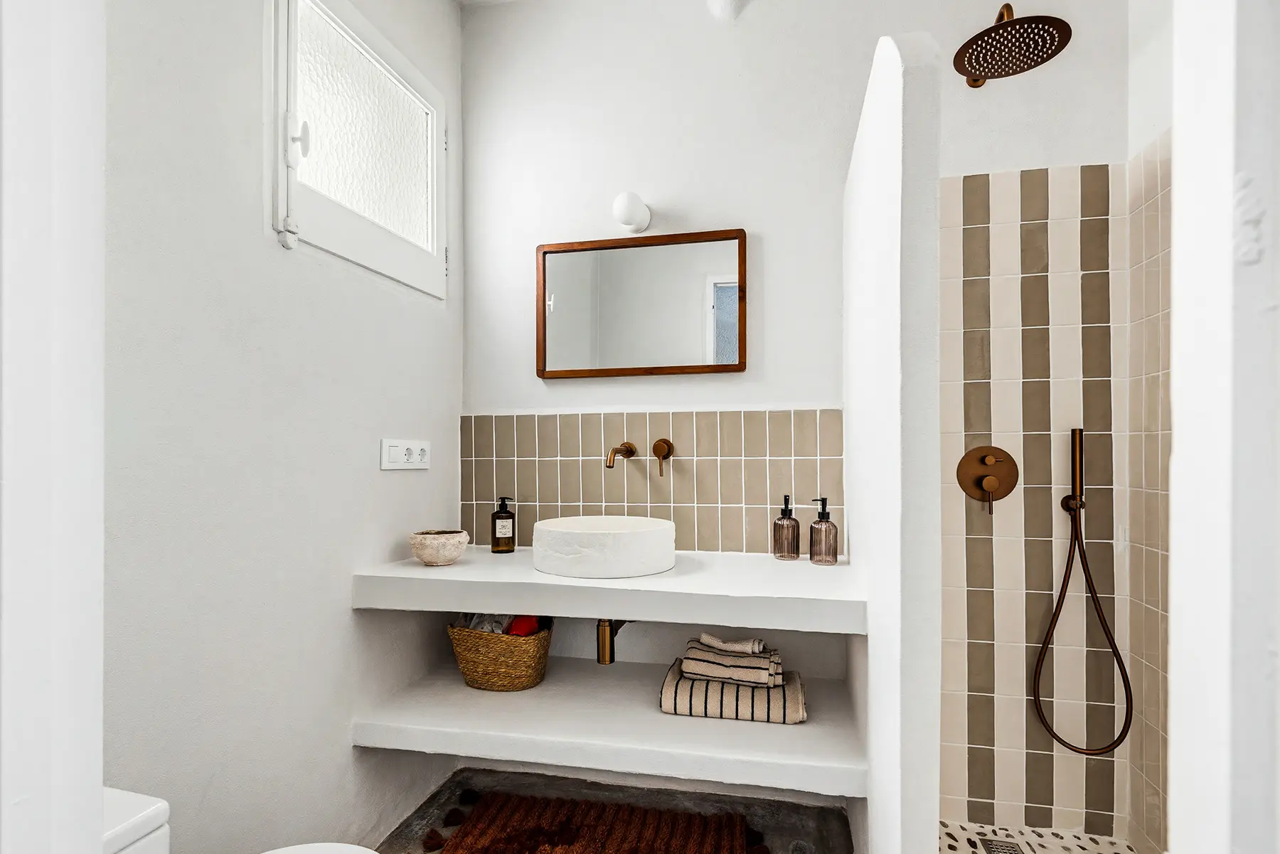 Renovated 4-bedroom Villa With Private Pool And Parking In S’algar, Menorca