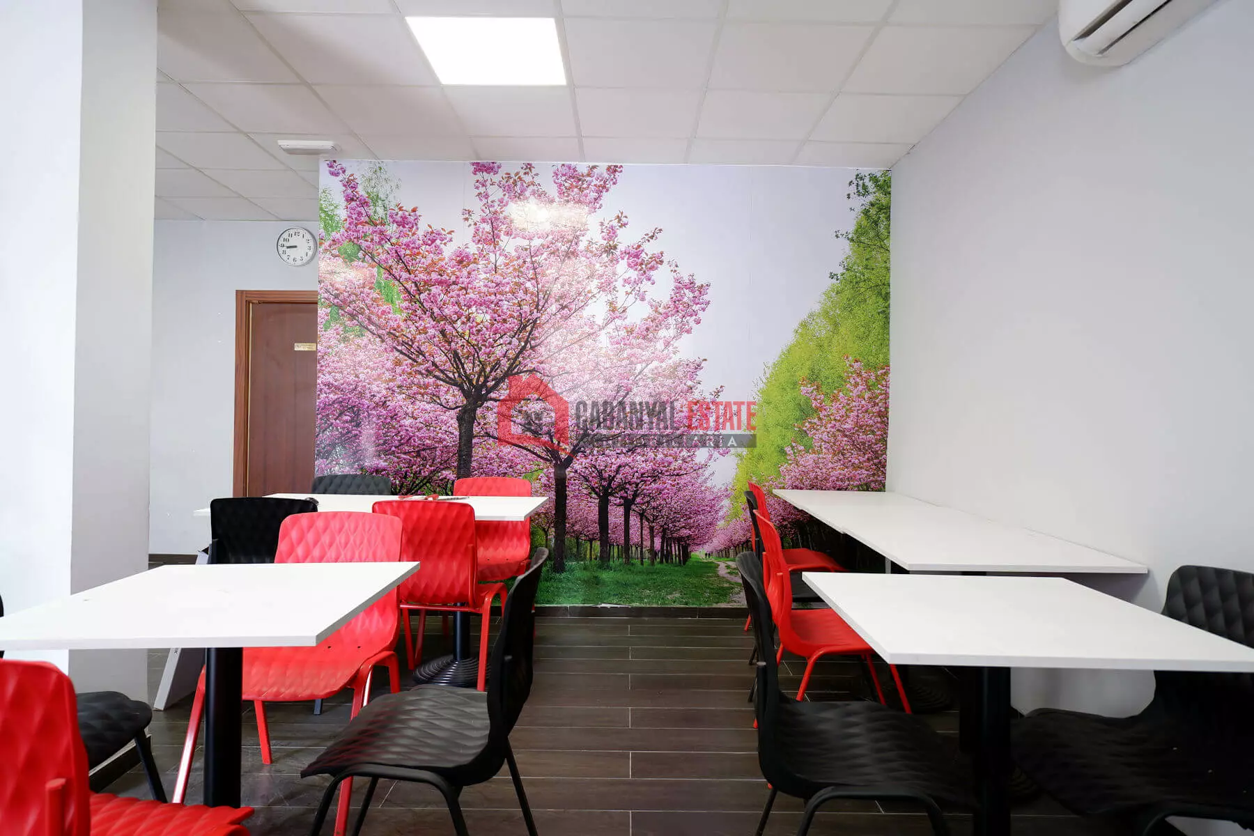 Commercial Premises In Sagunto (134 M²)