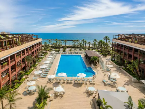 2-bedroom Apartment In Puerto Banús, Spain (149 M²)