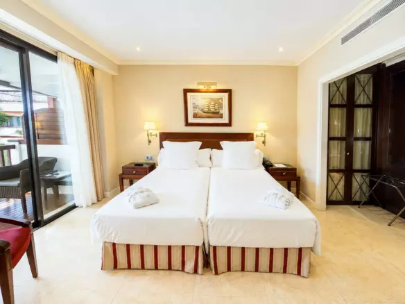 2-bedroom Apartment In Puerto Banús, Spain (149 M²)