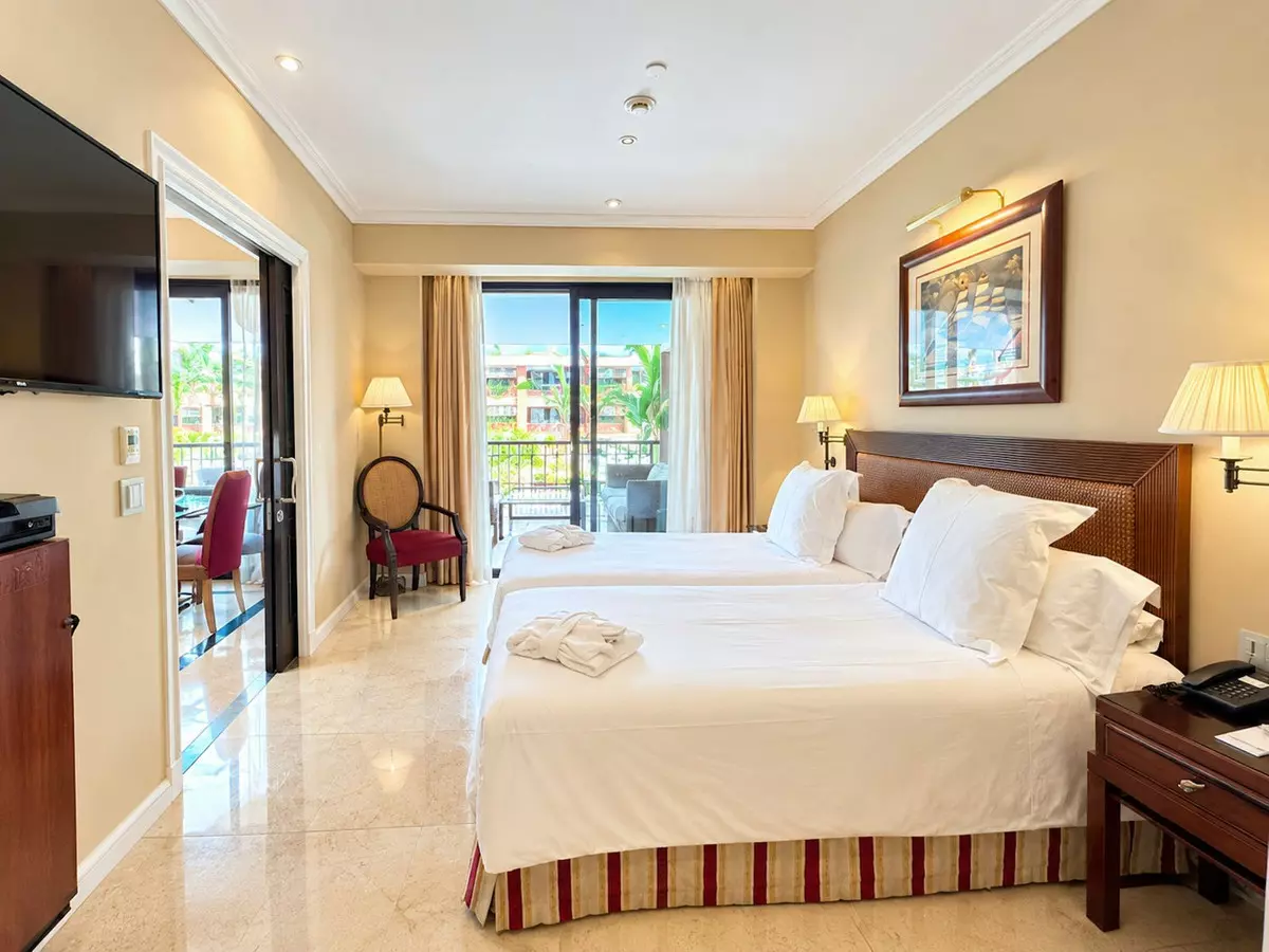 2-bedroom Apartment In Puerto Banús, Spain (149 M²)