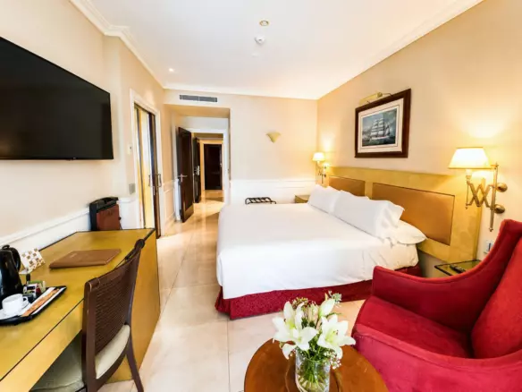 2-bedroom Apartment In Puerto Banús, Spain (149 M²)
