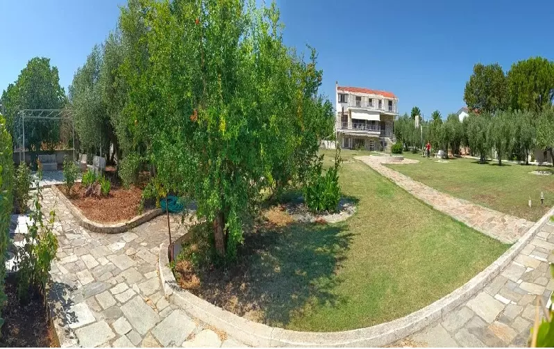 Central Greece Libanates: 315 Sqm Villa Right By The Water’s Edge. On The Sea On A Plot Of 3,683 Sq M