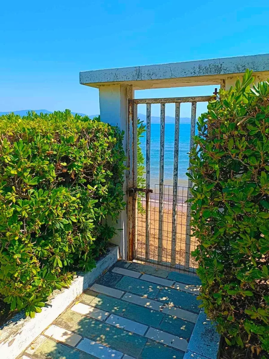 VILA_LIVANATES_6 Central Greece Libanates: 315 Sqm Villa Right By The Water’s Edge. On The Sea On A Plot Of 3,683 Sq M