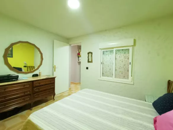 3-bedroom Detached Villa In Barinas, Spain (116 M²)