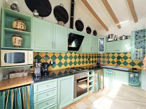 3-bedroom Detached Villa In Barinas, Spain (116 M²)