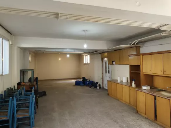 Commercial Property In Toumpa, Greece (90 M²)