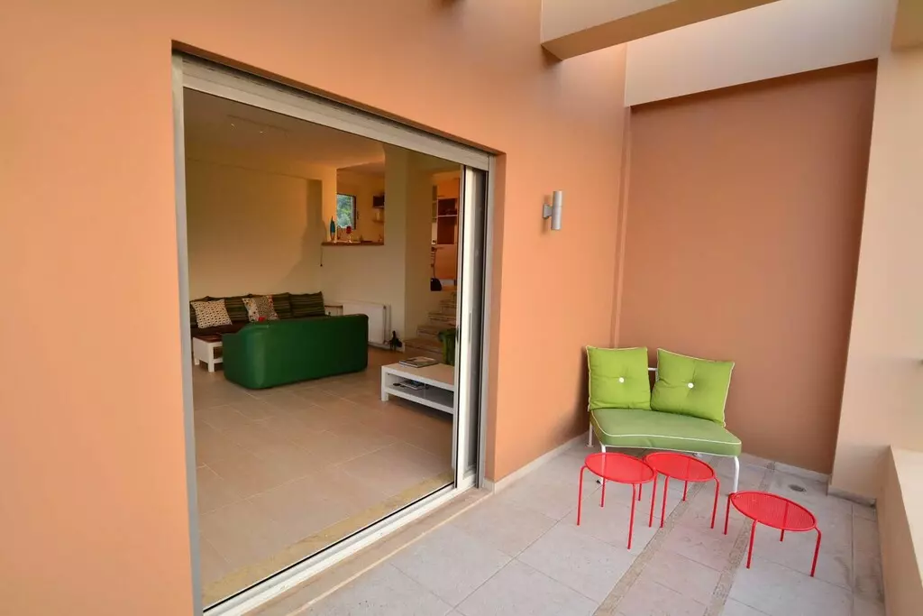 8-bedroom Villa In Anthidonos, Greece (390 M²)