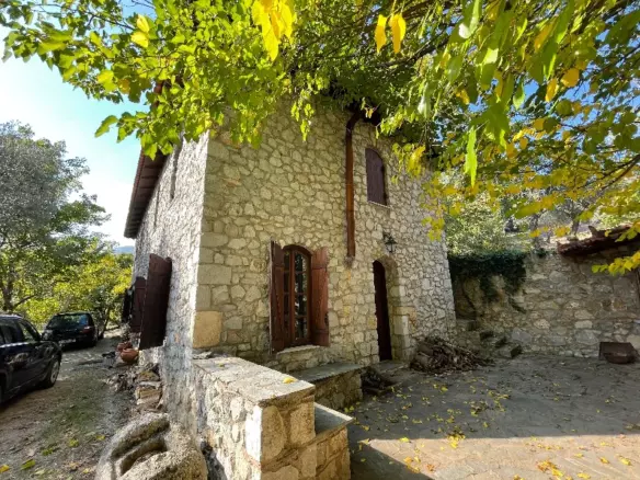 Central Greece Parnassos Villa 250 M2 4 Bedrooms 3 Bathrooms On A Plot Of 15 Acres