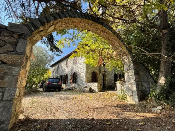 Central Greece Parnassos Villa 250 M2 4 Bedrooms 3 Bathrooms On A Plot Of 15 Acres