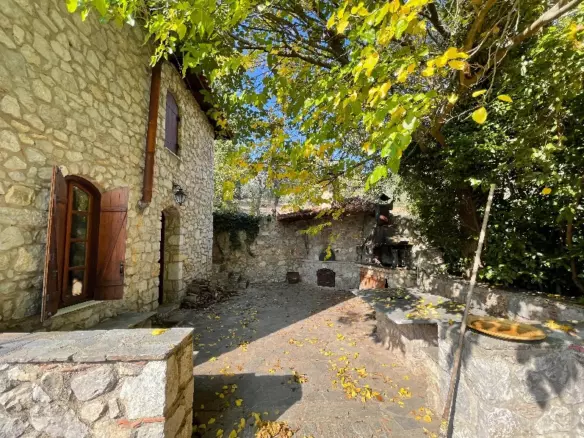 Central Greece Parnassos Villa 250 M2 4 Bedrooms 3 Bathrooms On A Plot Of 15 Acres