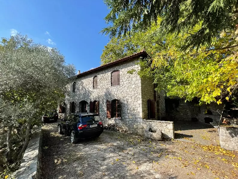 Central Greece Parnassos Villa 250 M2 4 Bedrooms 3 Bathrooms On A Plot Of 15 Acres