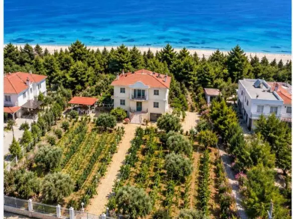 4-bedroom Villa In Kassandra, Greece (288 M²)