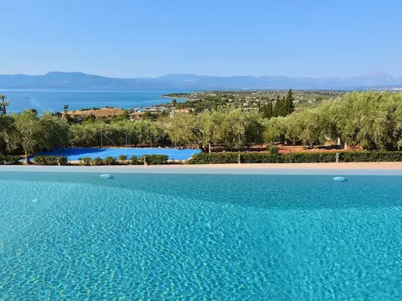 8-bedroom Villa In Anthidonos, Greece (390 M²)